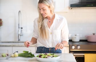 Why You Shouldn’t Count Calories (And What To Do Instead)